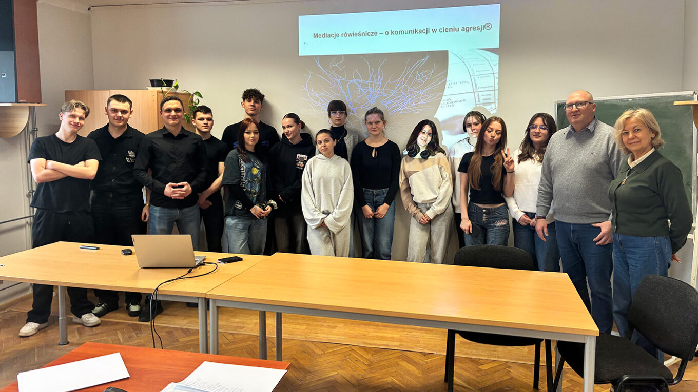 Trening praktycznych umiejętności prowadzenia mediacji rówieśniczej